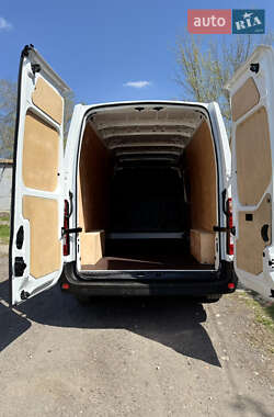 Грузовой фургон Renault Master 2020 в 