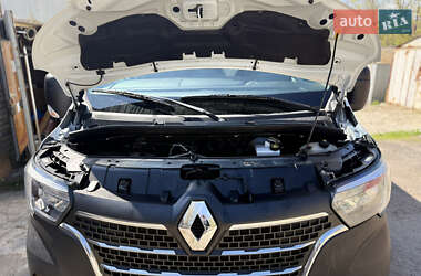 Грузовой фургон Renault Master 2020 в 