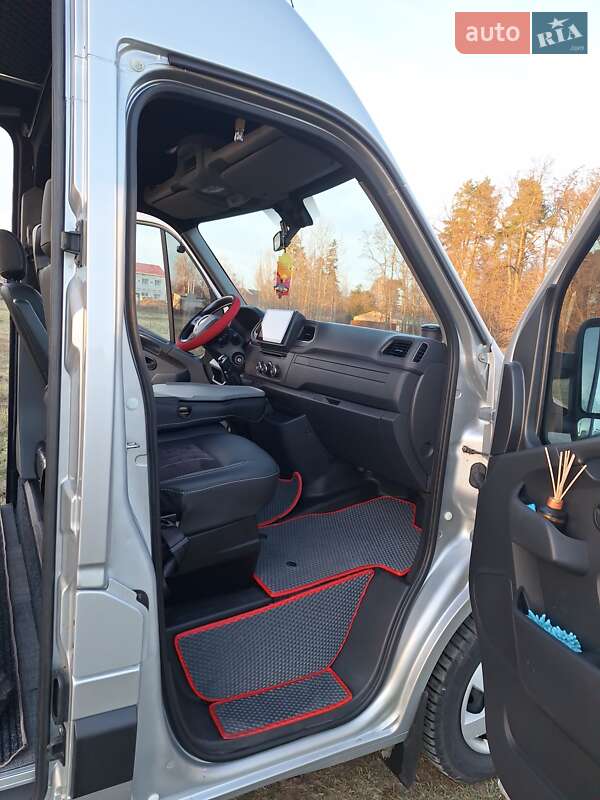 Мінівен Renault Master 2020 в Бобровиці