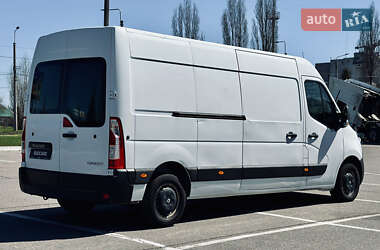 Грузовой фургон Renault Master 2016 в 