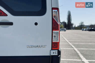 Грузовой фургон Renault Master 2016 в 