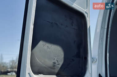 Грузовой фургон Renault Master 2016 в 