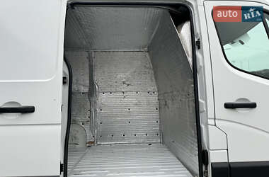Грузовой фургон Renault Master 2017 в 