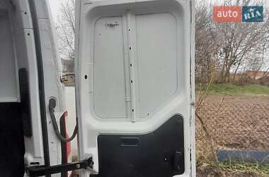 Грузовой фургон Renault Master 2011 в 