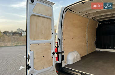 Вантажний фургон Renault Master 2021 в 