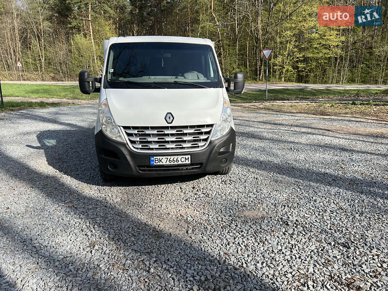 Автовоз Renault Master 2012 в Бродах