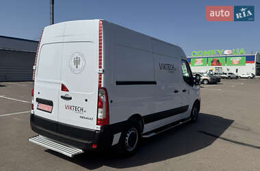 Грузовой фургон Renault Master 2022 в 