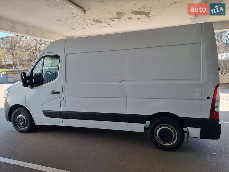 Вантажний фургон Renault Master 2022 в Чернігові