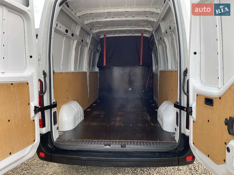 Вантажний фургон Renault Master 2018 в Хусті