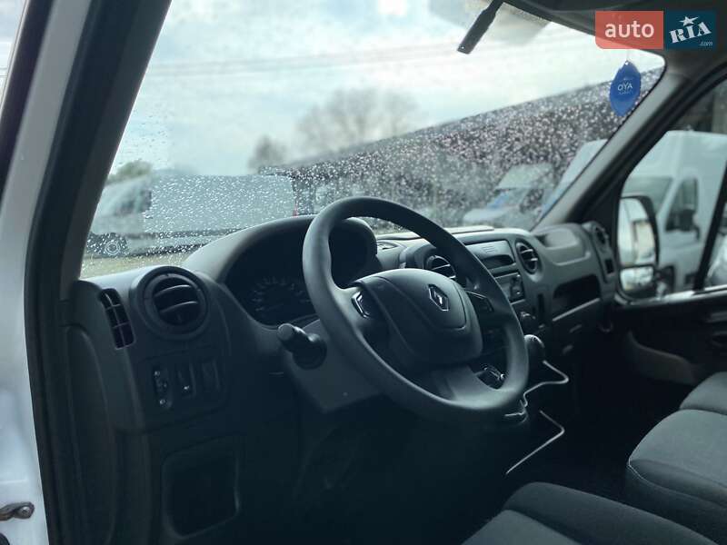 Вантажний фургон Renault Master 2018 в Хусті