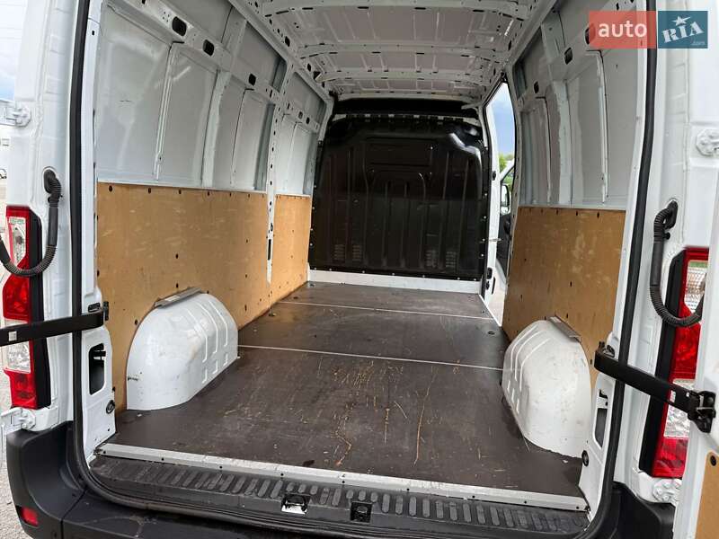 Вантажний фургон Renault Master 2023 в Ужгороді фото 70 Вантажний фургон Renault Master 2023 в Ужгороді