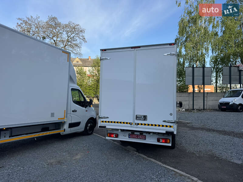 Вантажний фургон Renault Master 2019 в Рівному