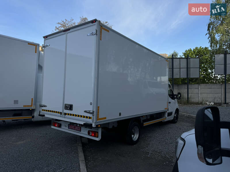 Вантажний фургон Renault Master 2019 в Рівному