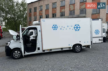 Другие грузовики Renault Master 2022 в 