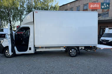 Грузовой фургон Renault Master 2022 в 