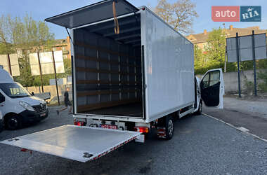 Грузовой фургон Renault Master 2022 в 