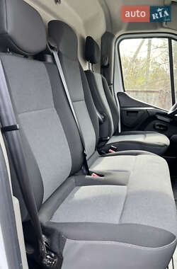 Грузовой фургон Renault Master 2019 в 