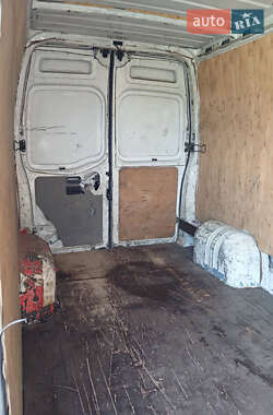 Вантажний фургон Renault Master 2006 в 