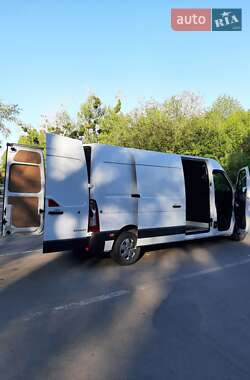 Грузовой фургон Renault Master 2018 в 