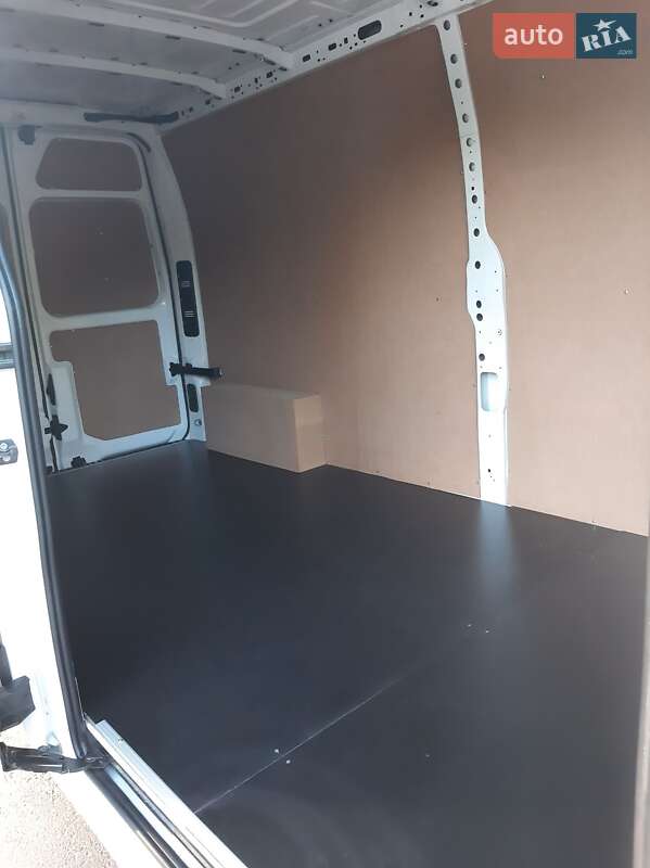 Грузовой фургон Renault Master 2018 в Полтаве