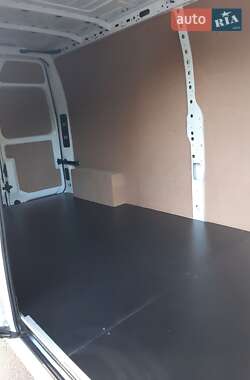 Грузовой фургон Renault Master 2018 в 