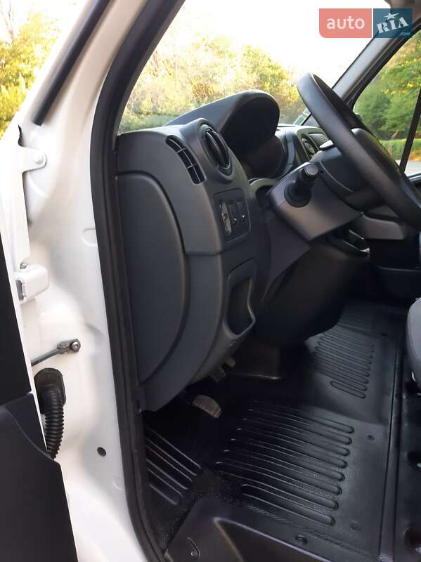 Грузовой фургон Renault Master 2018 в Полтаве