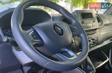 Грузовой фургон Renault Master 2022 в 