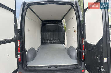 Вантажний фургон Renault Master 2017 в 