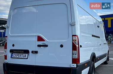 Грузовой фургон Renault Master 2015 в 