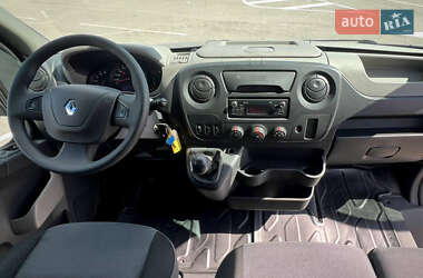 Грузовой фургон Renault Master 2015 в 
