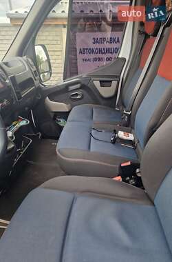 Грузовой фургон Renault Master 2018 в 