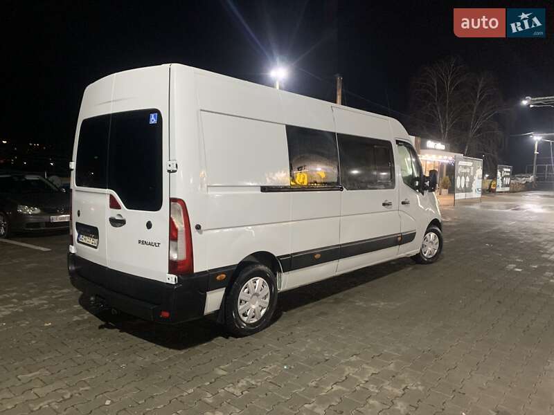 Мікроавтобус Renault Master 2015 в Чернівцях