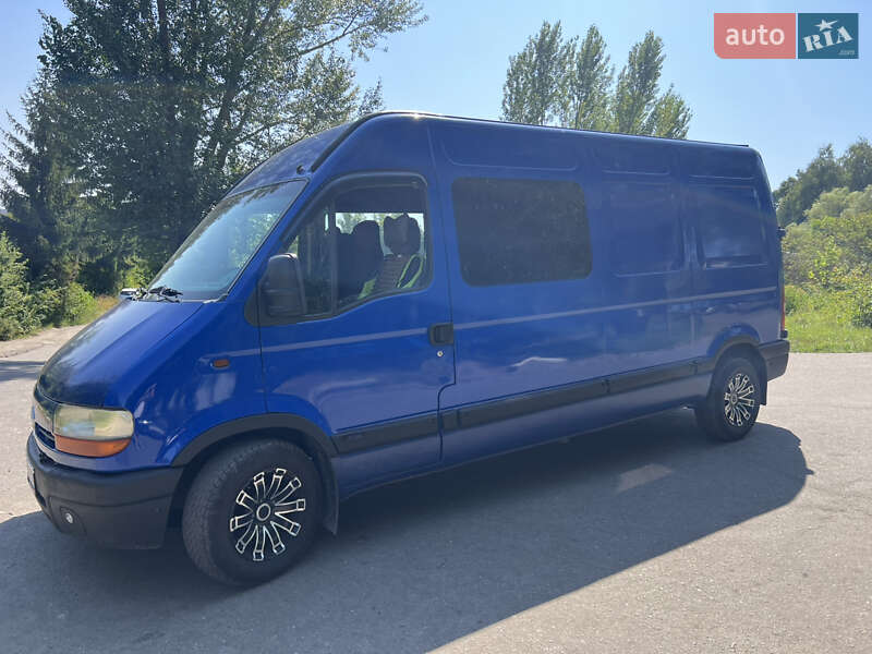 Вантажопасажирський фургон Renault Master 2001 в 
