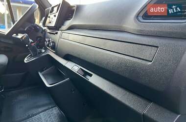 Вантажний фургон Renault Master 2021 в 