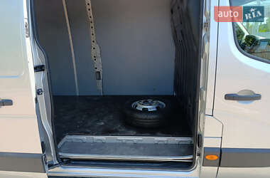 Грузовой фургон Renault Master 2017 в 