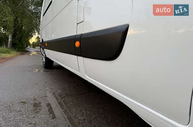 Вантажний фургон Renault Master 2021 в 