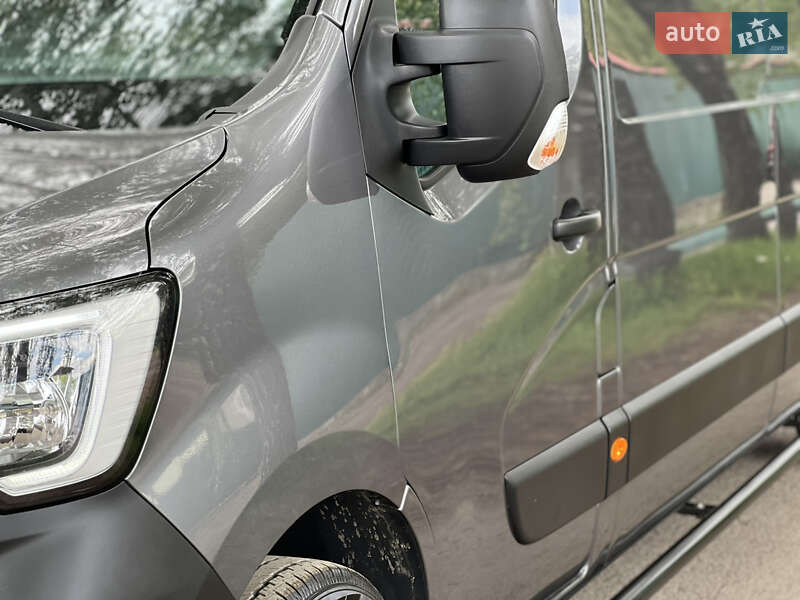 Вантажний фургон Renault Master 2021 в Дубні