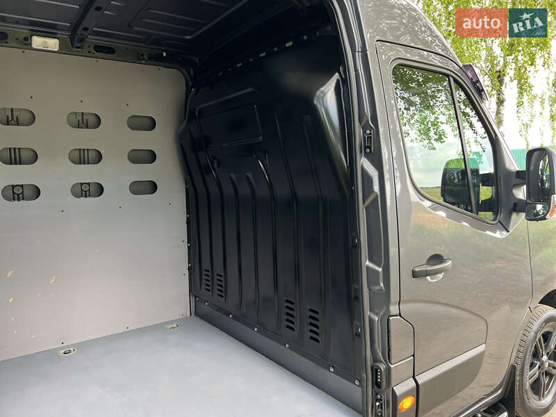 Вантажний фургон Renault Master 2021 в Дубні