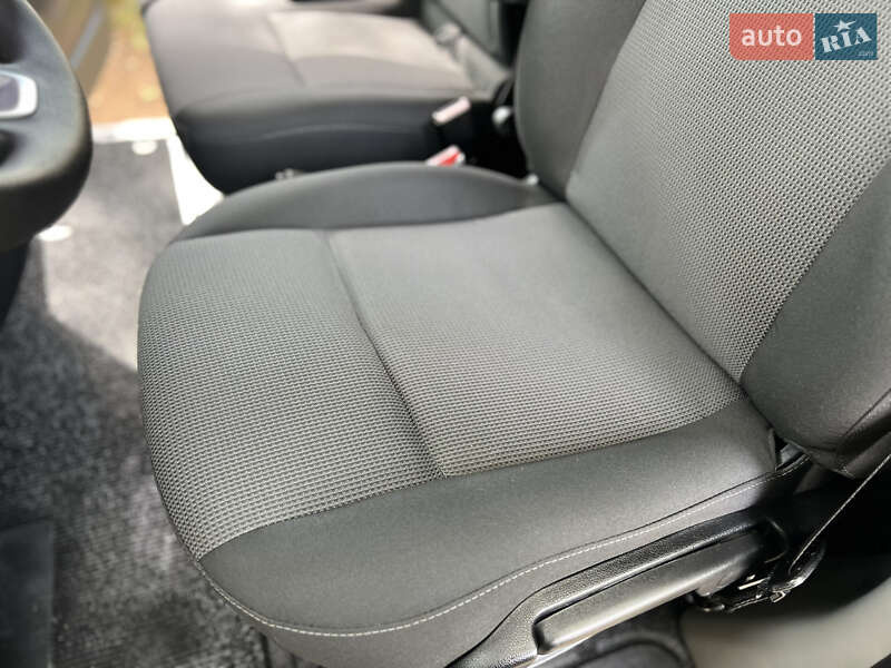 Вантажний фургон Renault Master 2021 в Дубні