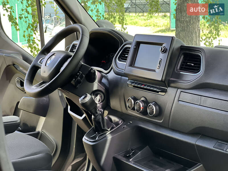 Вантажний фургон Renault Master 2021 в Дубні