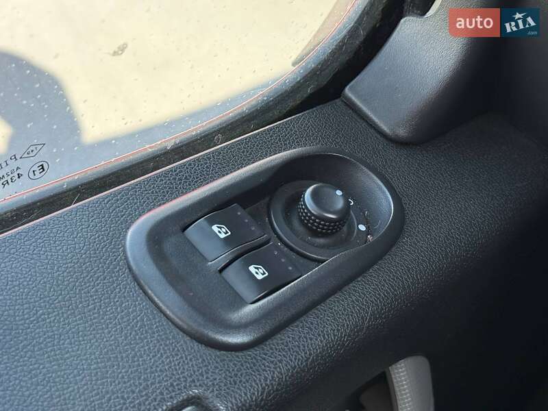Автовоз Renault Master 2016 в Ровно