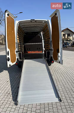 Вантажний фургон Renault Master 2021 в 