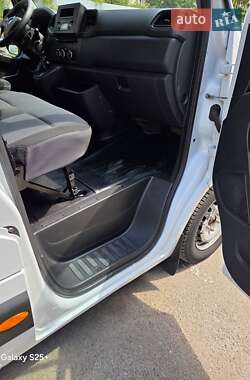 Вантажний фургон Renault Master 2019 в 