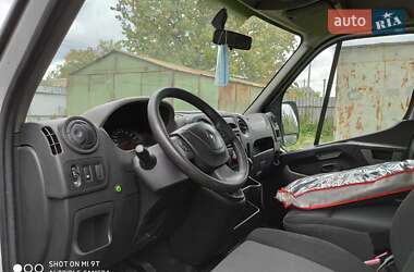 Грузовой фургон Renault Master 2015 в 
