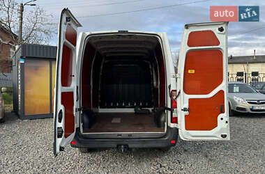 Грузовой фургон Renault Master 2016 в 