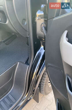 Грузовой фургон Renault Master 2014 в 