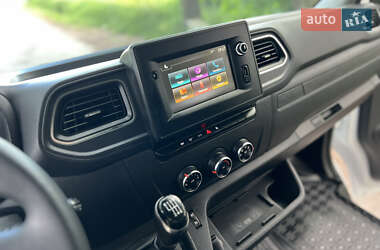 Грузовой фургон Renault Master 2020 в 