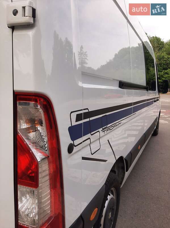 Грузовой фургон Renault Master 2022 в Полтаве