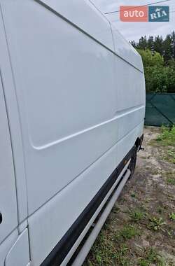 Грузовой фургон Renault Master 2017 в 