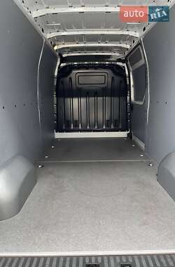 Вантажний фургон Renault Master 2023 в 